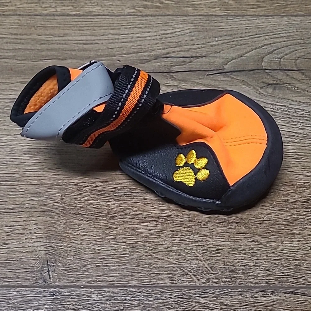 NEW IN PACKAGE ASMPET DOG BOOTIES
